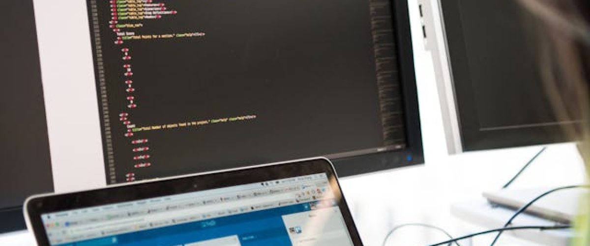 pexels-divinetechygirl-1181673